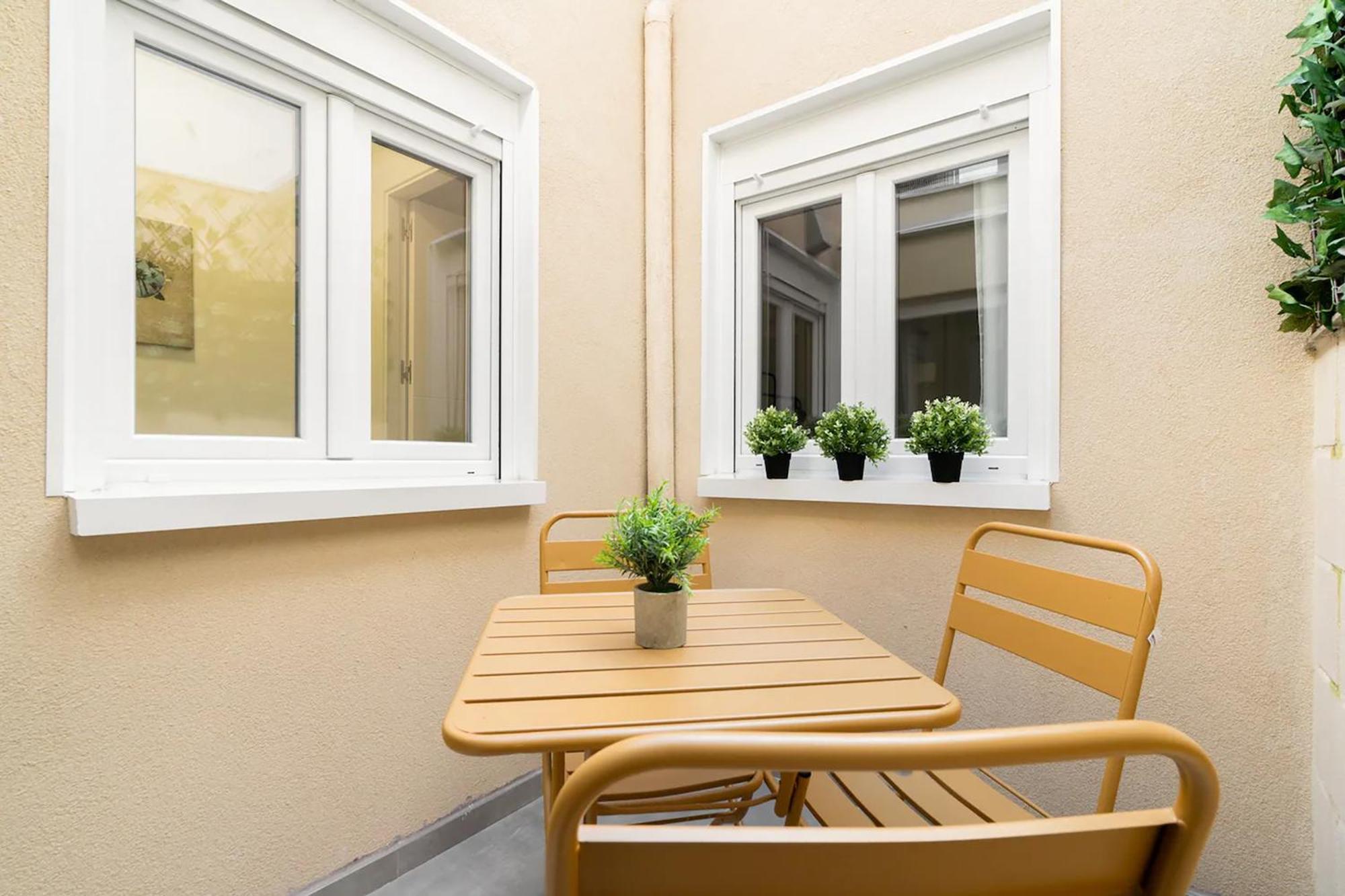 Charming San Isidro Apartment Мадрид Екстериор снимка